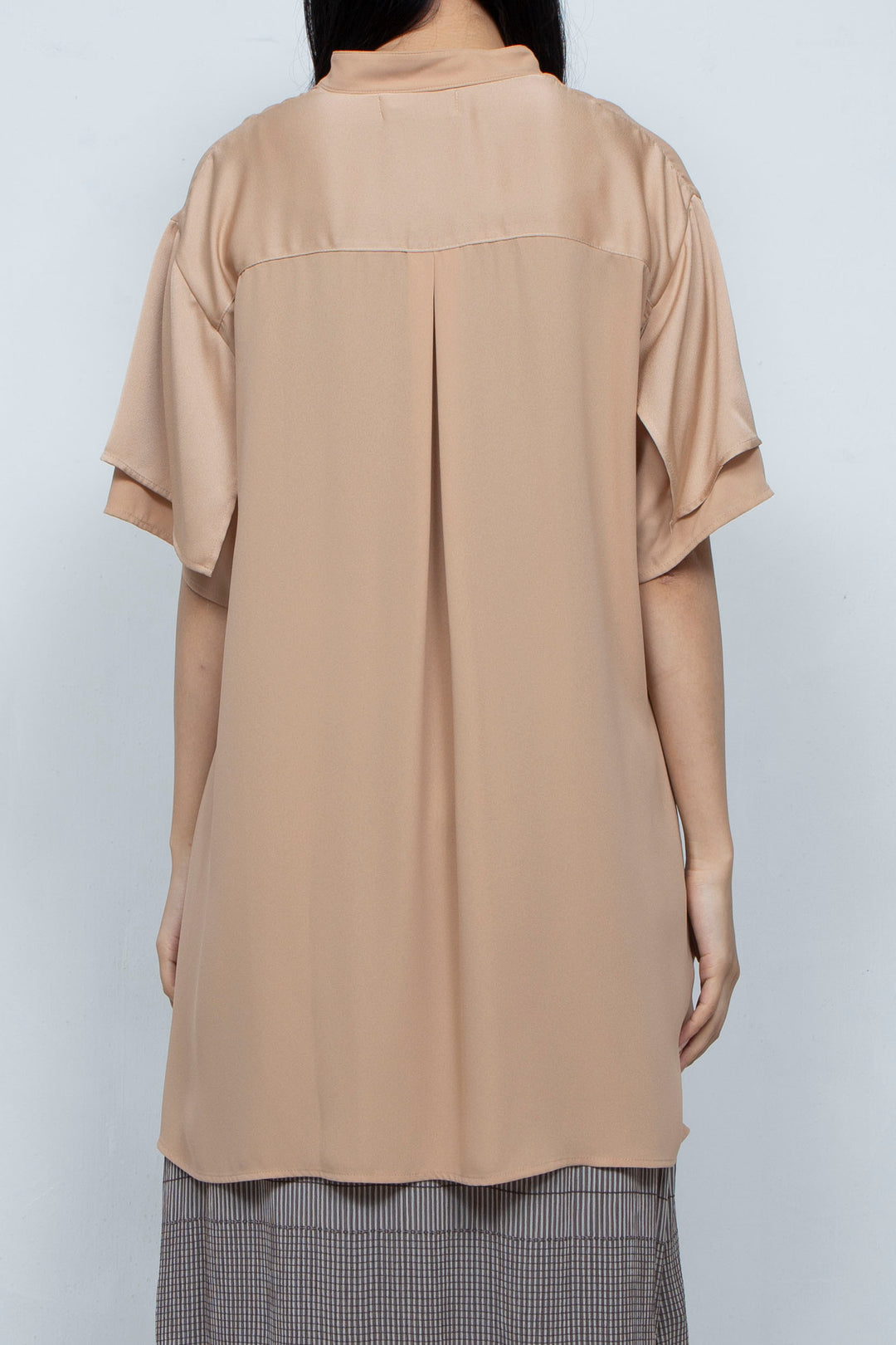 hanging hem shirt