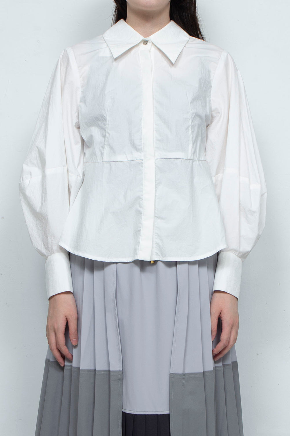 Volume sleeve blouse