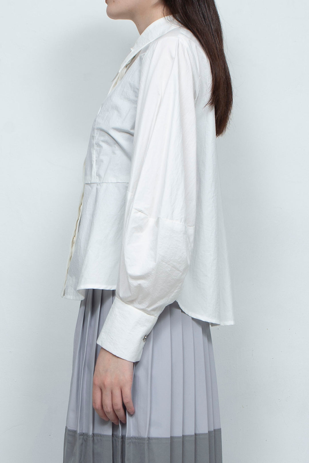 Volume sleeve blouse