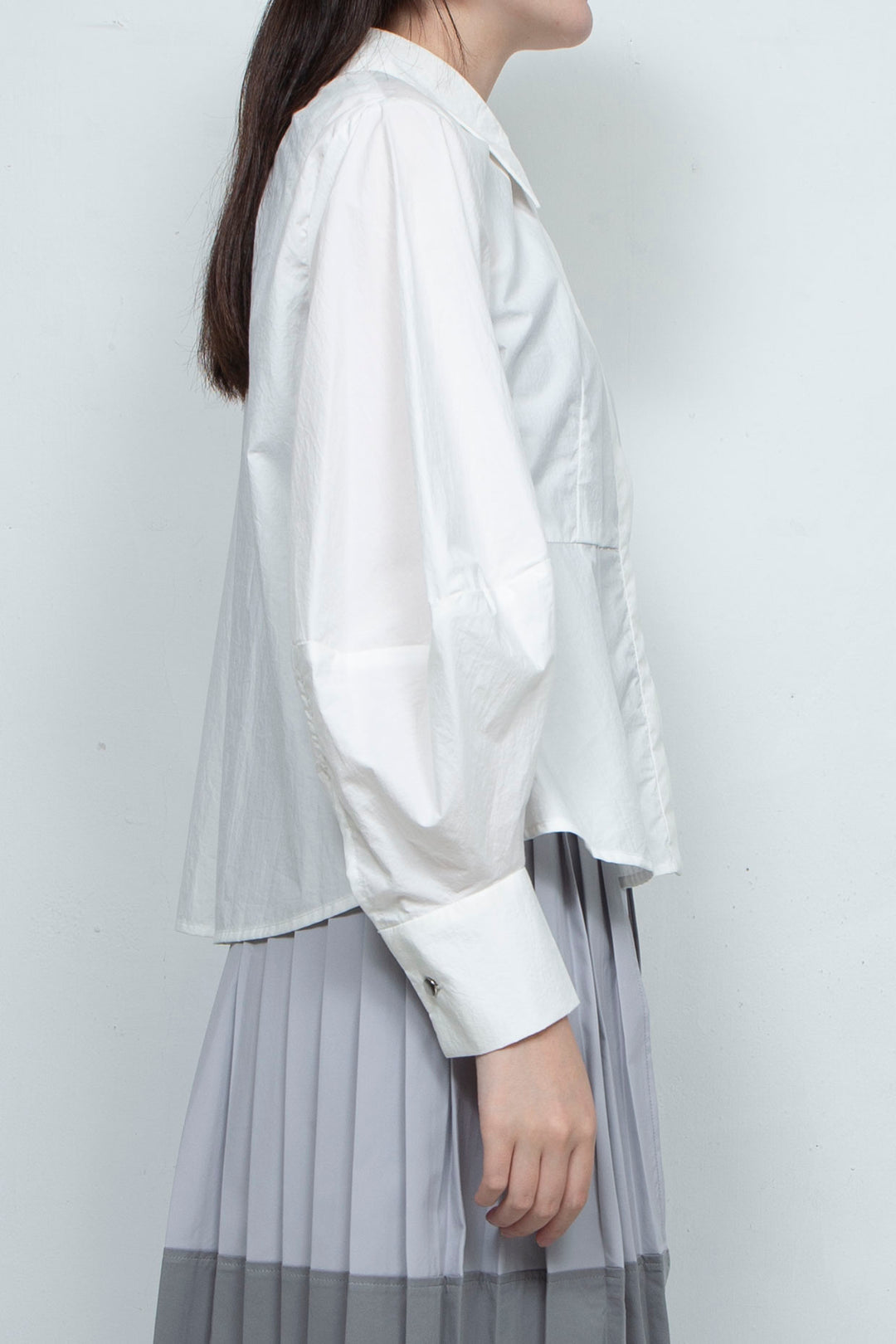 Volume sleeve blouse