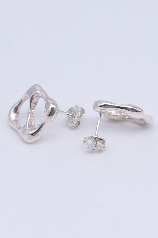 Water droplets P / PIERCE