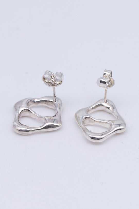 Water droplets P / PIERCE