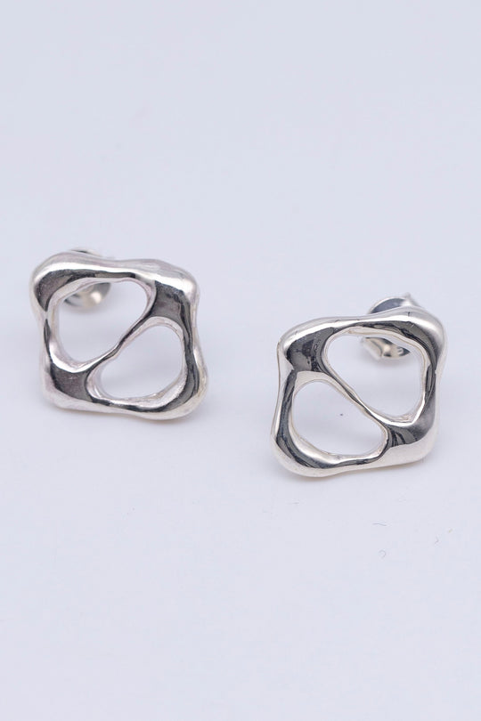 Water droplets P / PIERCE