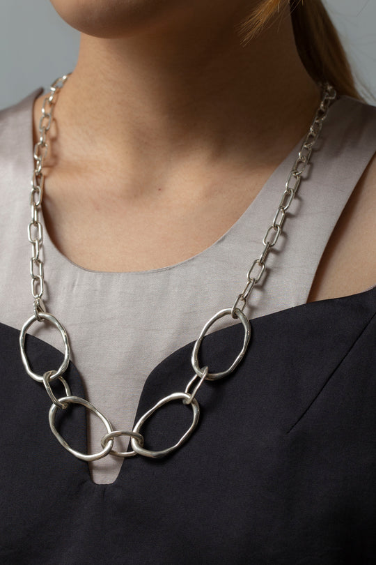 Oval N / NECKLACE