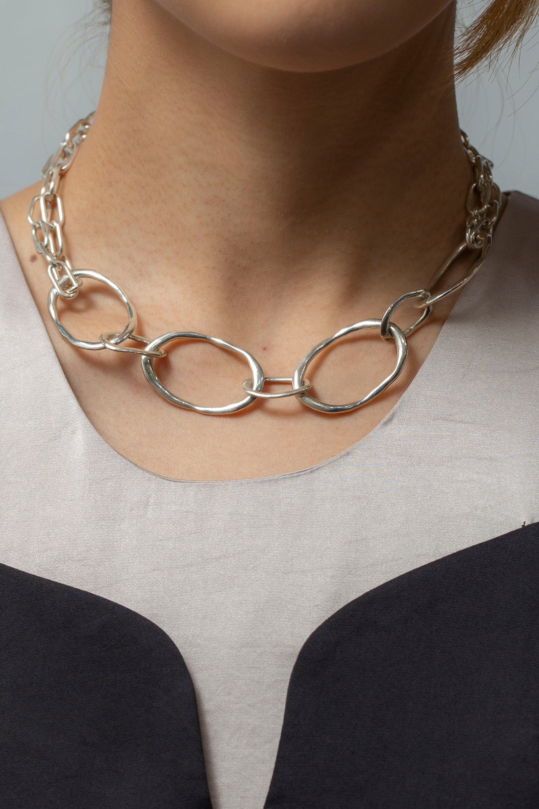 Oval N / NECKLACE