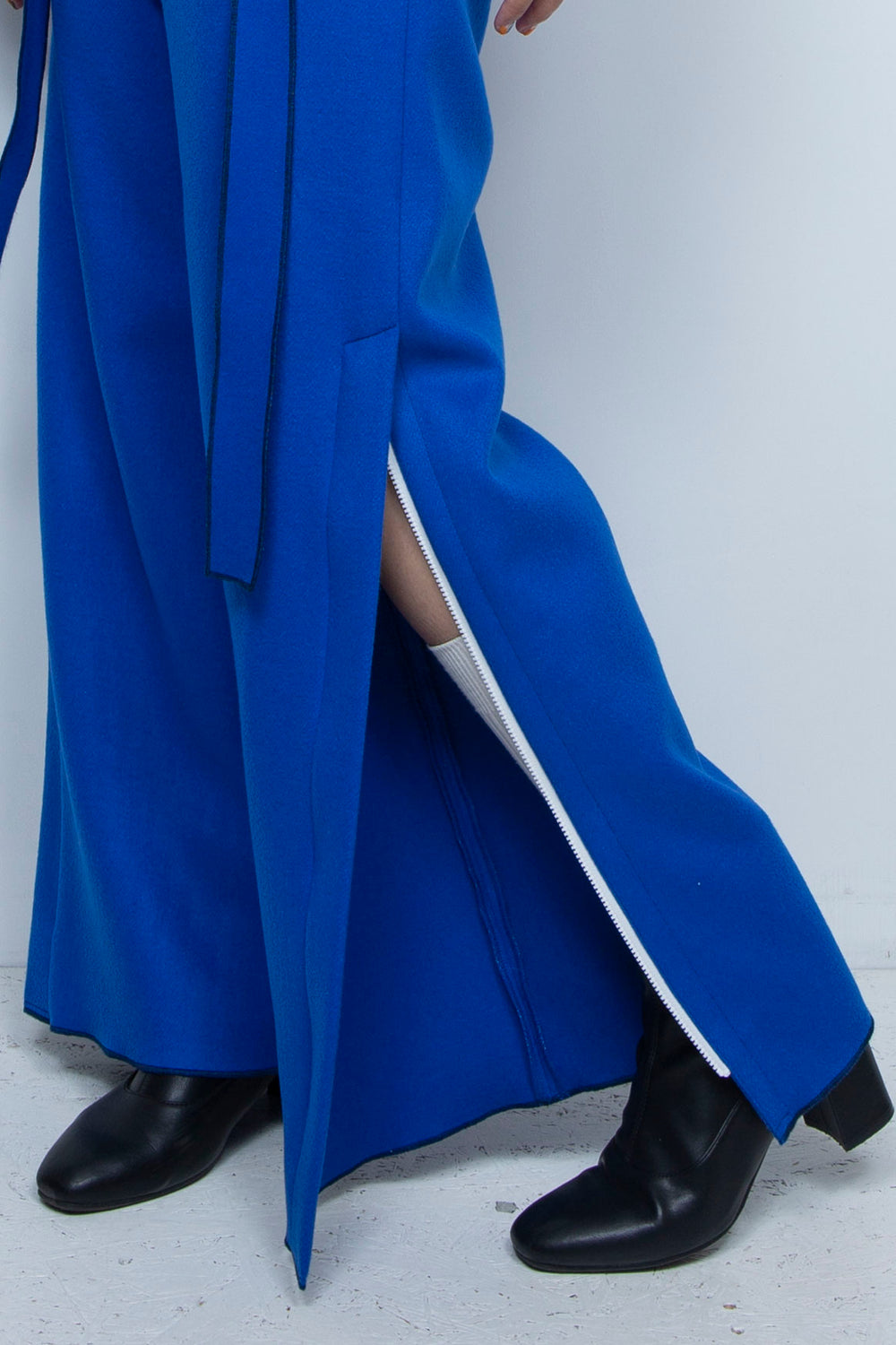 Ghost / embroidery cashmere pajama trousers "Lily of the valley"