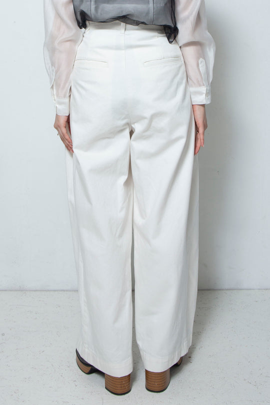 2 tuck wide pants