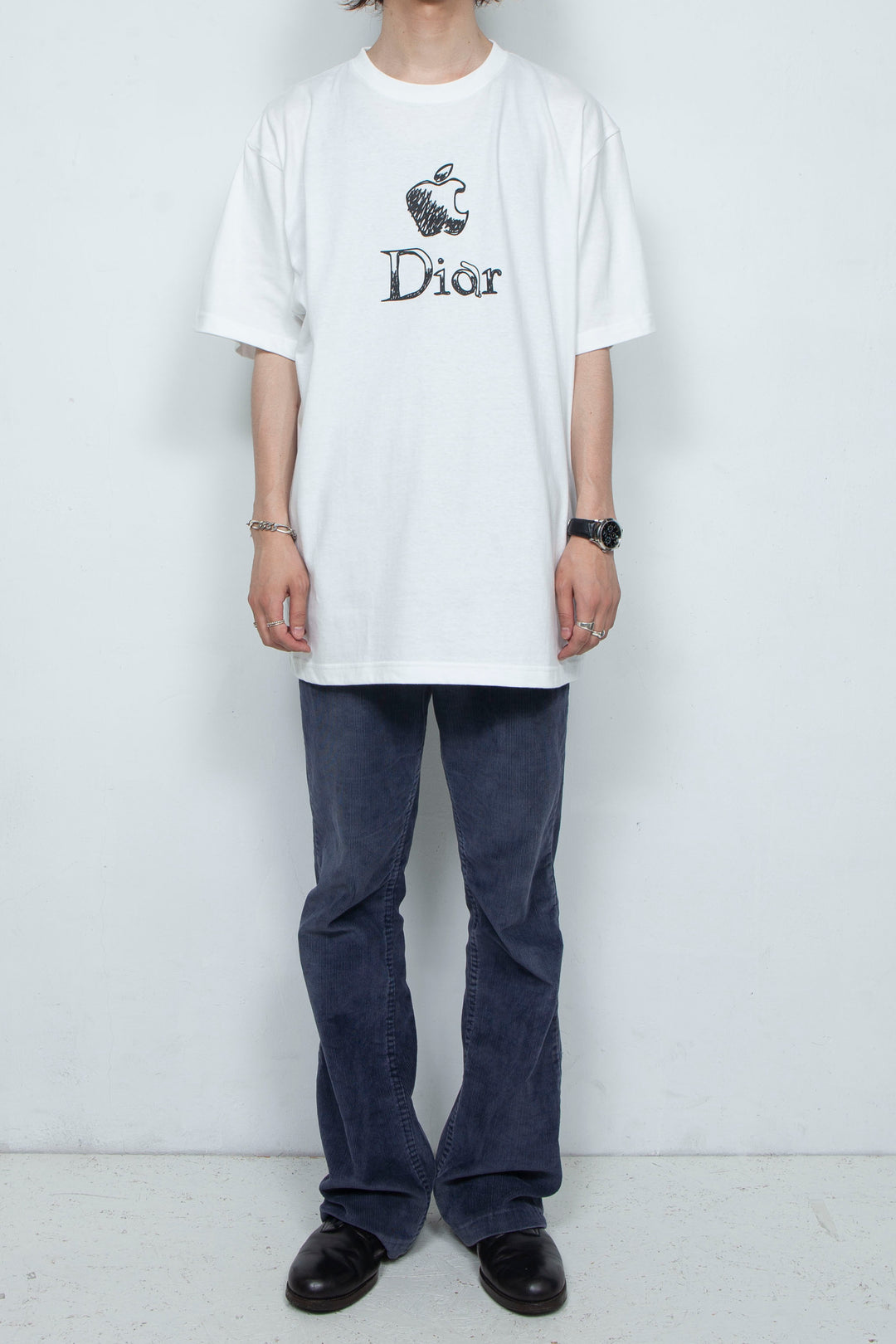 APPLE TEE