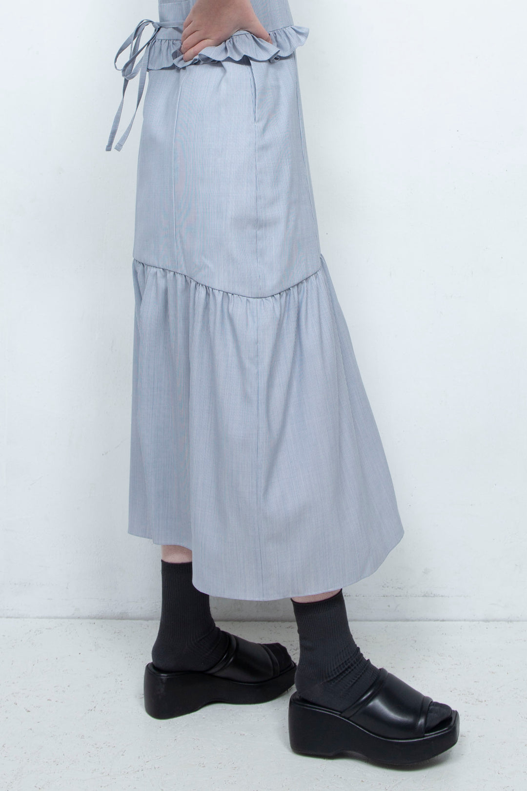 RIB FRILL MIDI DRESS BLUE