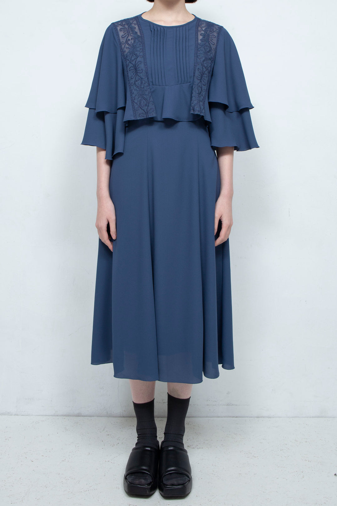 SUN LACE CROPPED BLOUSE NAVY