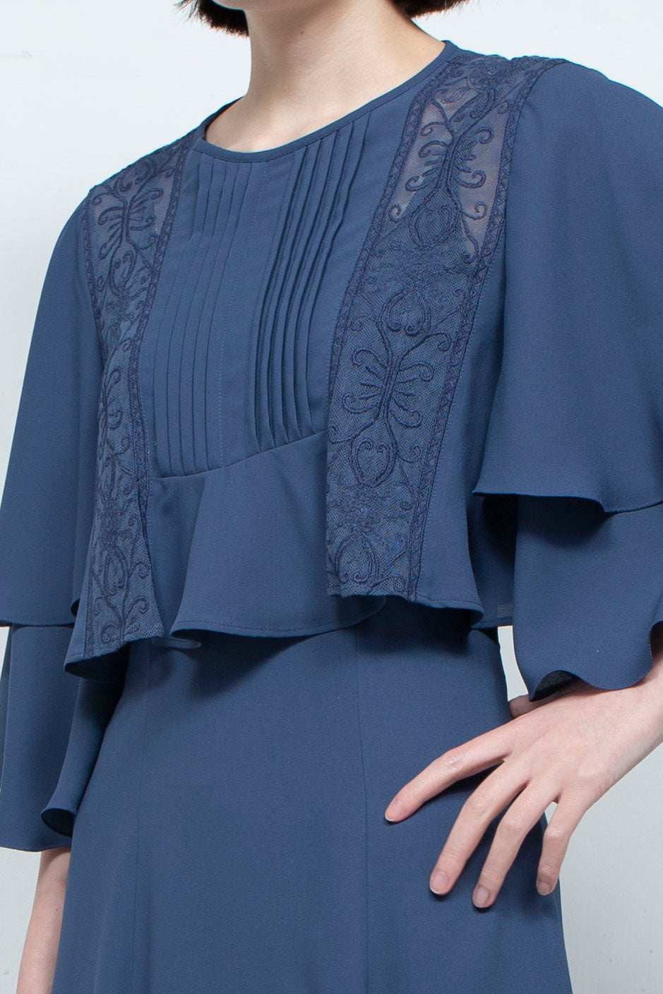 SUN LACE CROPPED BLOUSE NAVY