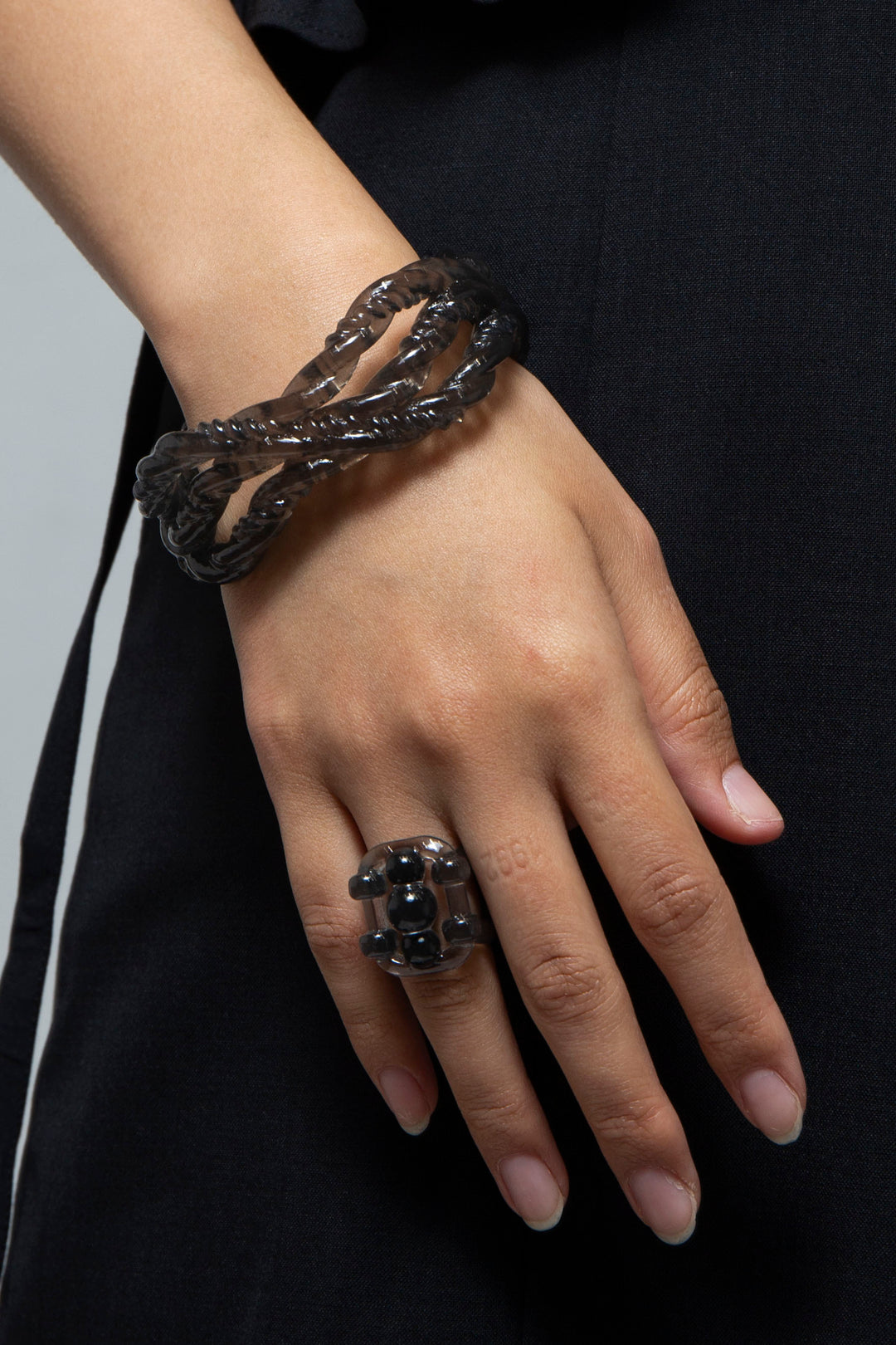 TEARDROP FRAME RING