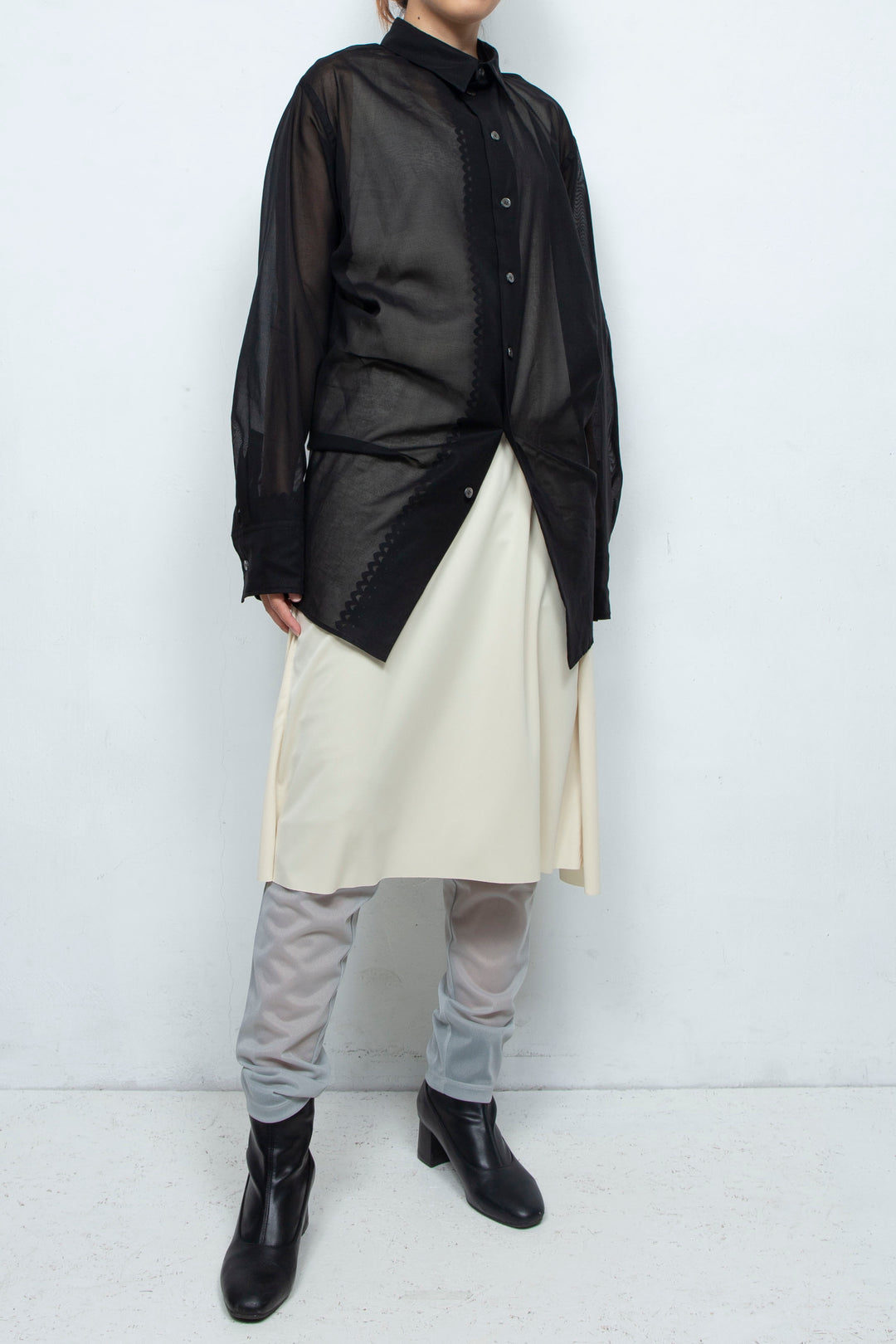 BACK DRAPED SHEER SHIRT BLACK