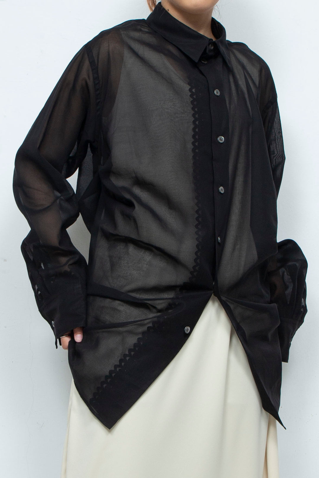 BACK DRAPED SHEER SHIRT BLACK