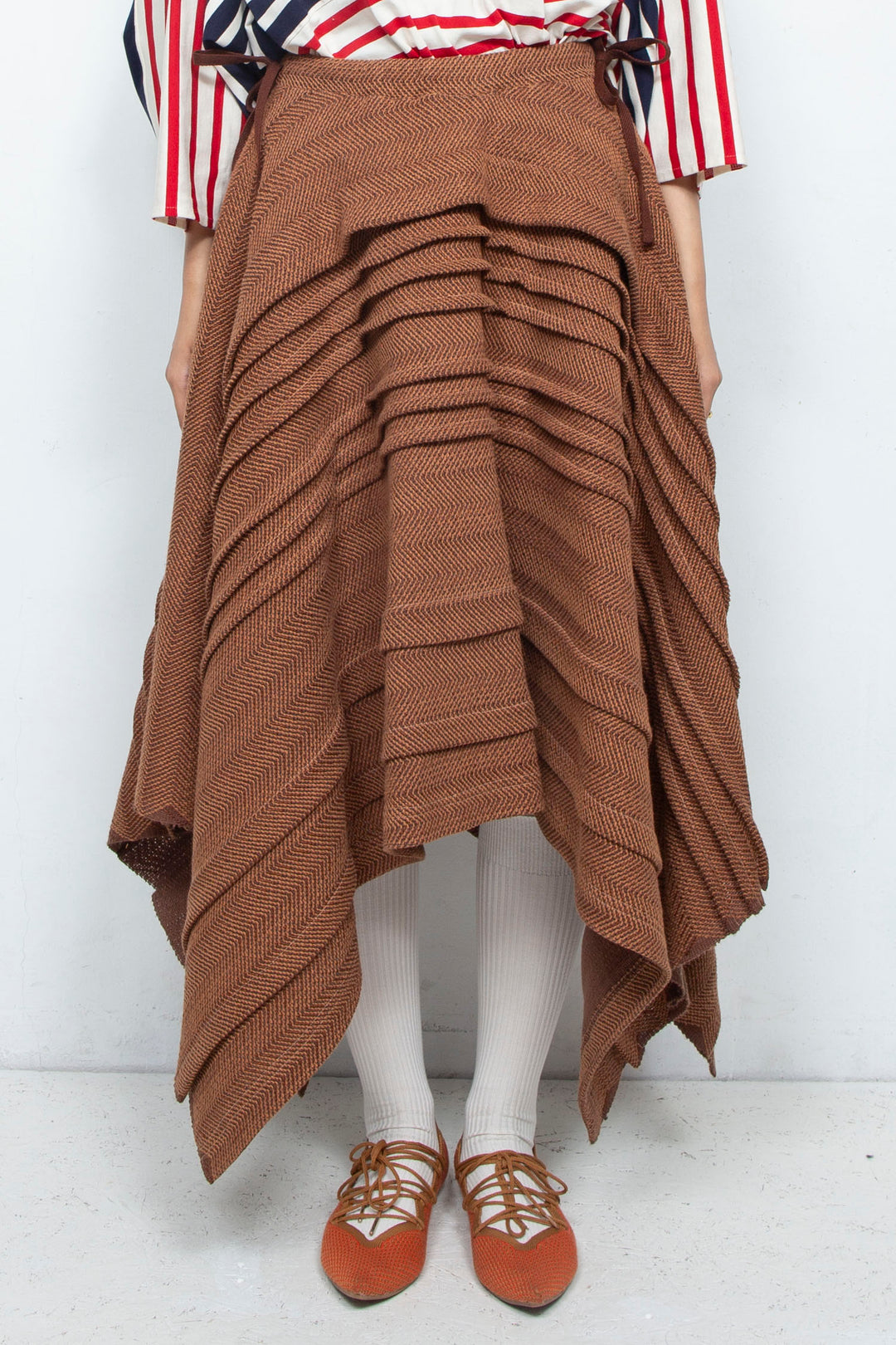 tuck flare skirt brown