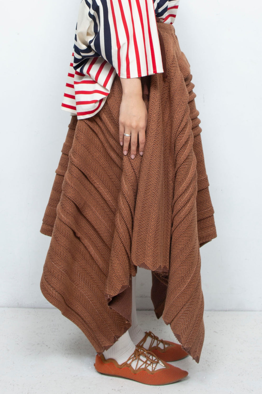 tuck flare skirt brown