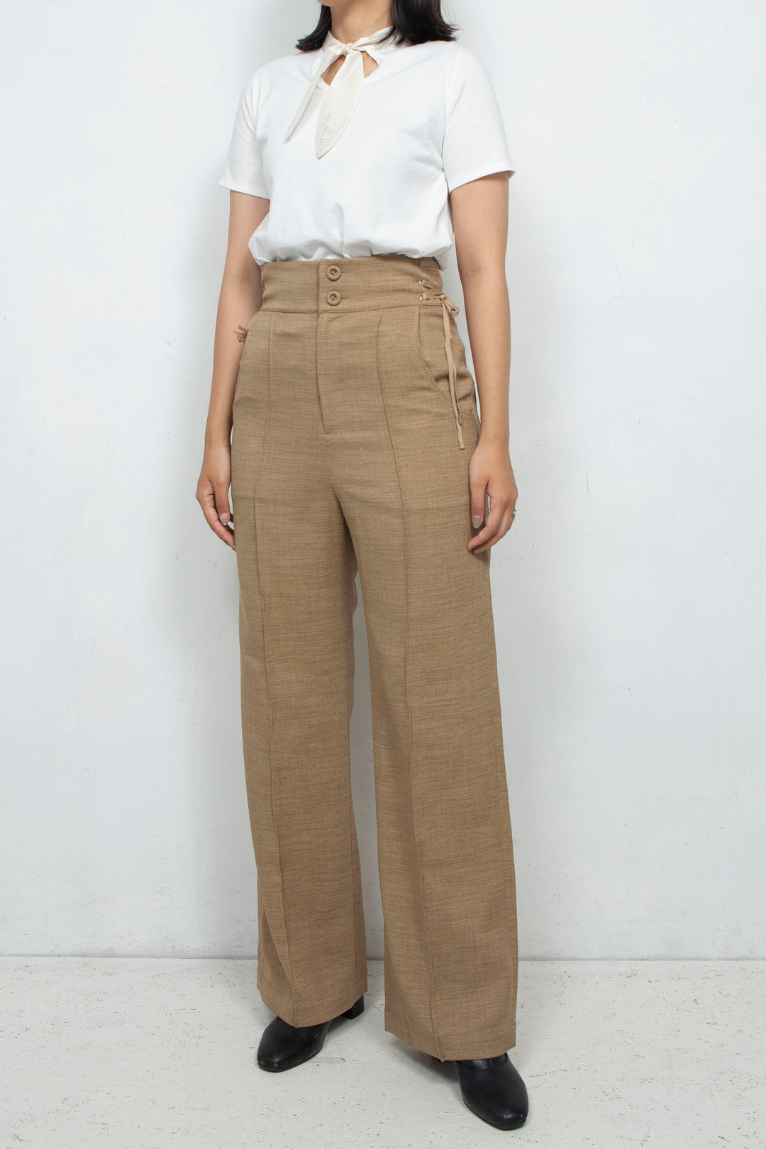 JUICE EMBROIDERY SCARF T-SHIRT WHITE