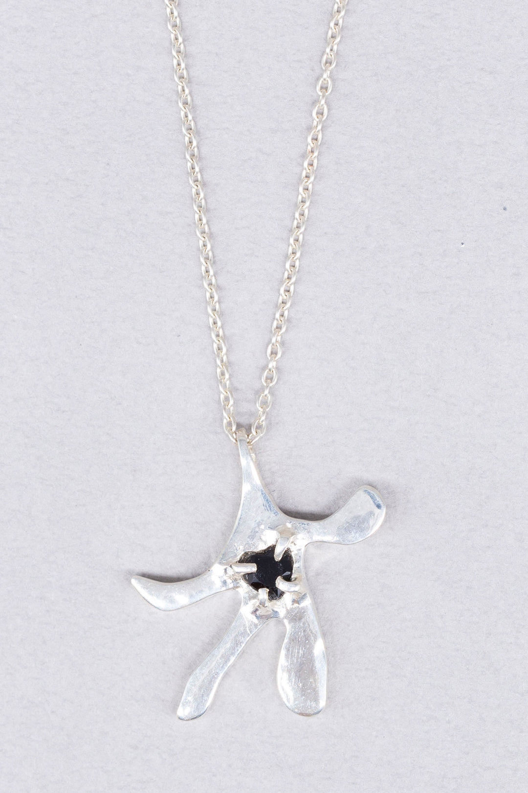people necklace onyx