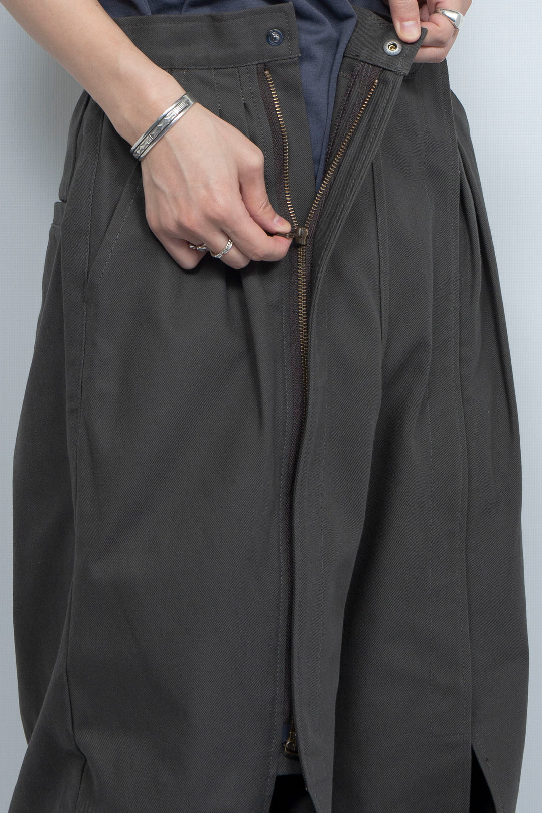 totem slacks charcoal