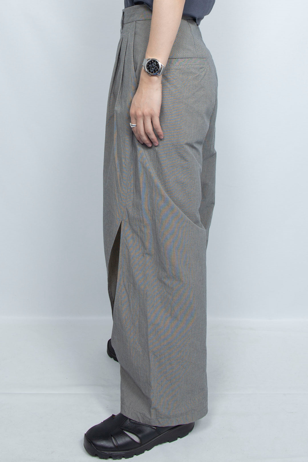 moon slit slacks chrcoal