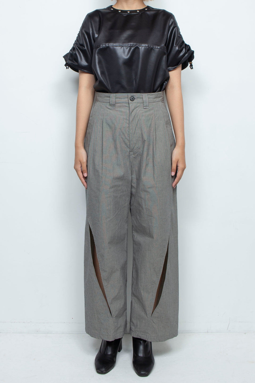 moon slit slacks chrcoal