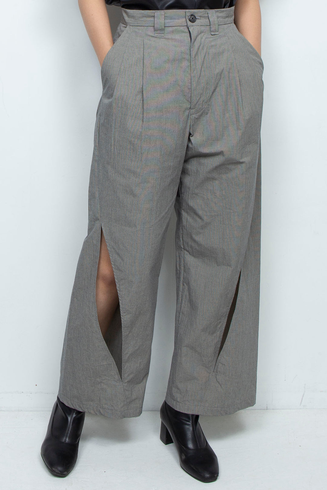 moon slit slacks chrcoal