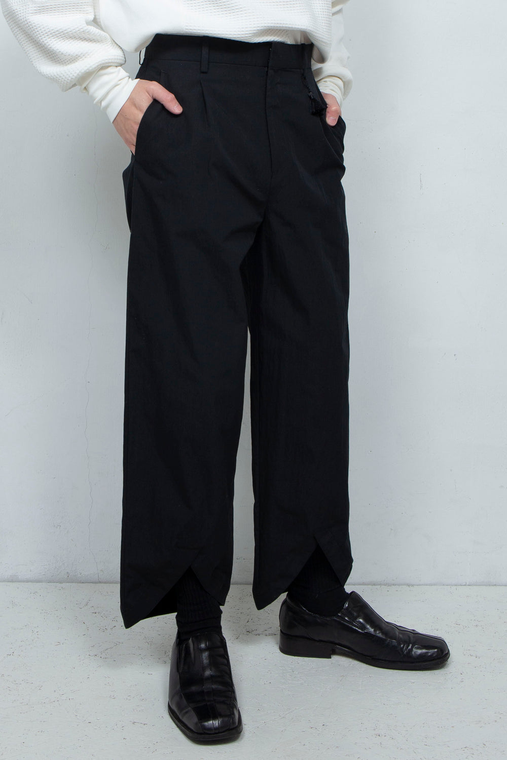 Slit pants Black