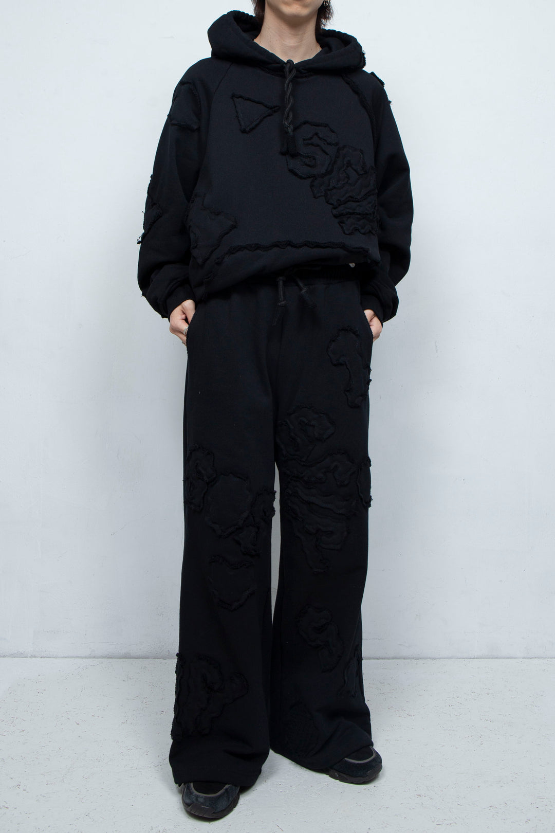 Multi-pattern raw edge sweat hoodie BLACK