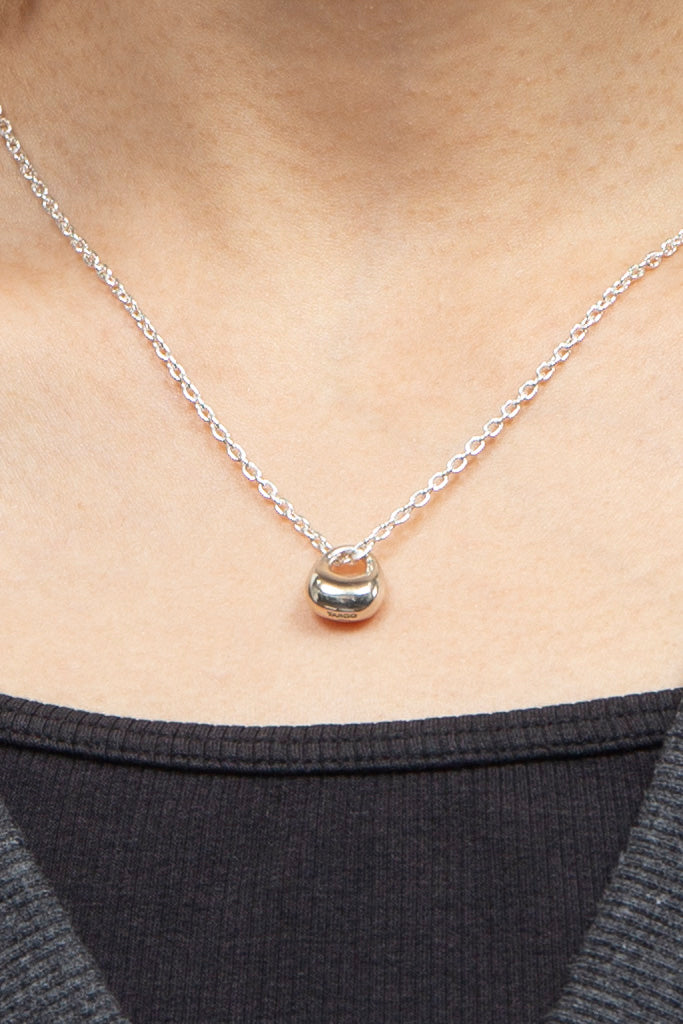 Selene 00:01 – Echo Core(残響の核)|Necklace