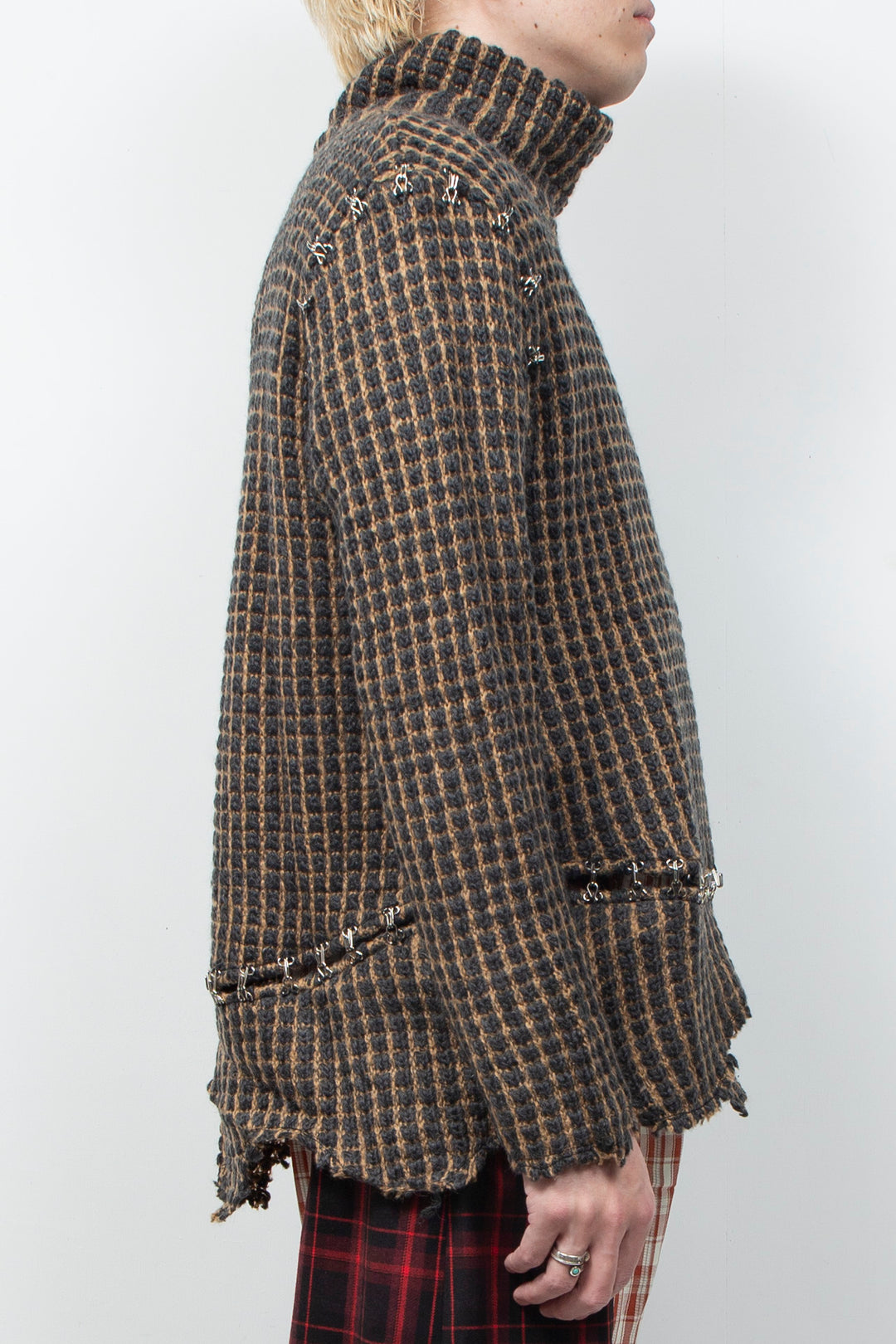 Army green hook sweater