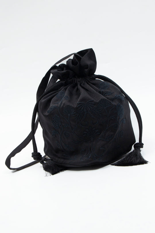 KIKU Embroidered Drawstring Bag Black