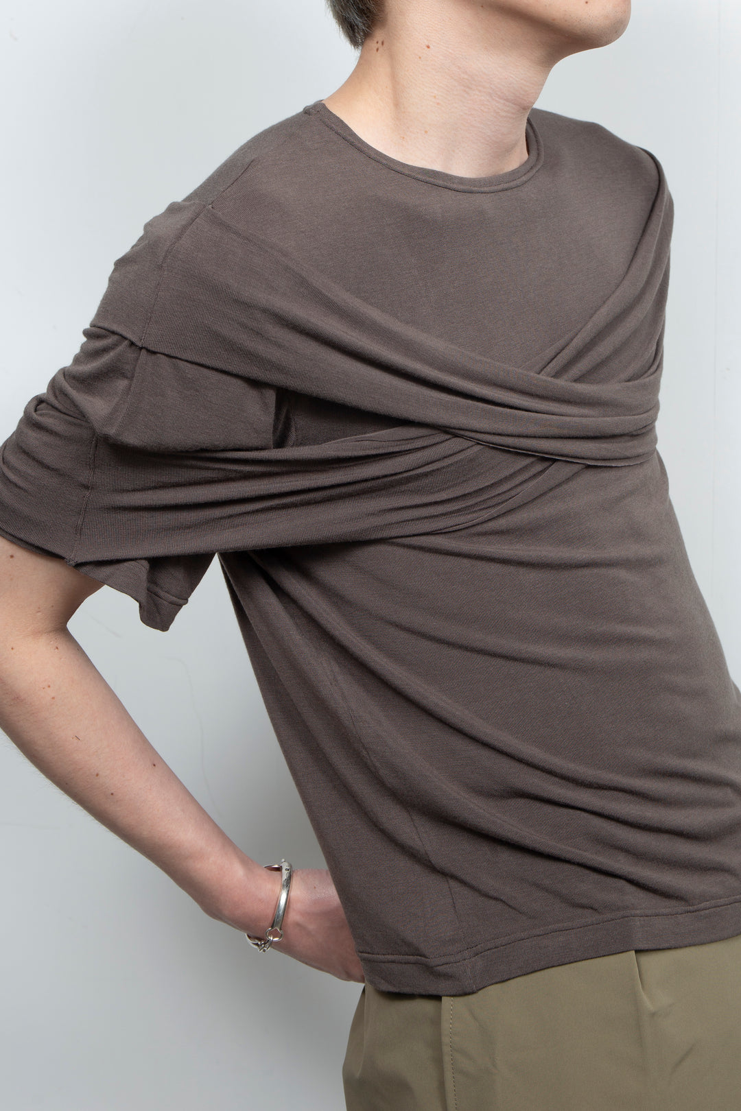 Two tone cross elastic top Gray