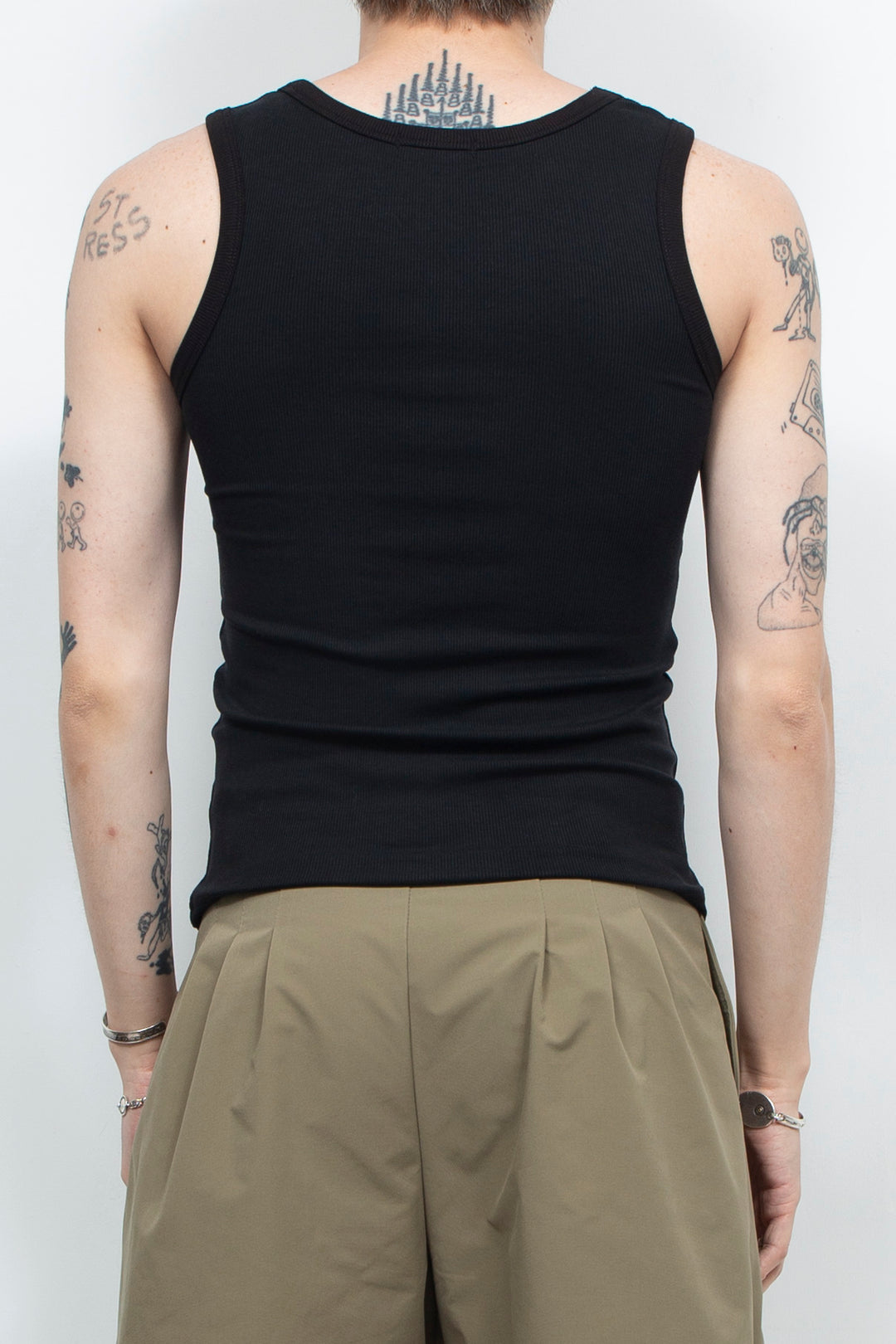 Two tone printed thread vest Black
