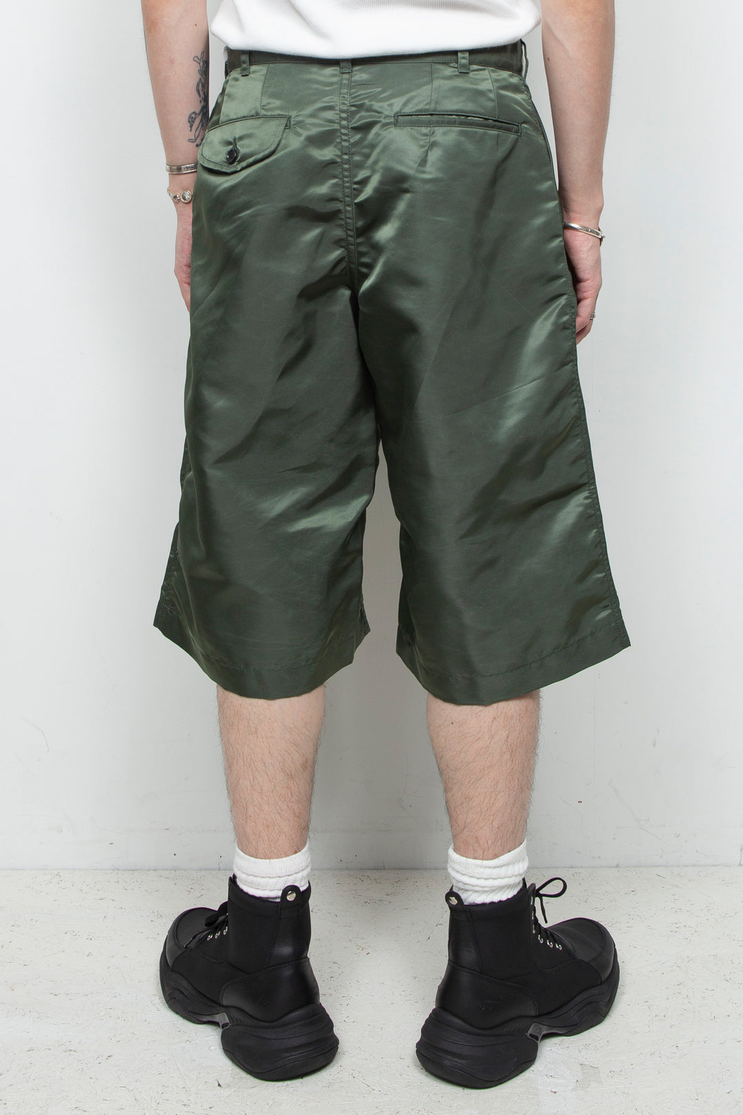 Zipper nylon baggy shorts Khaki