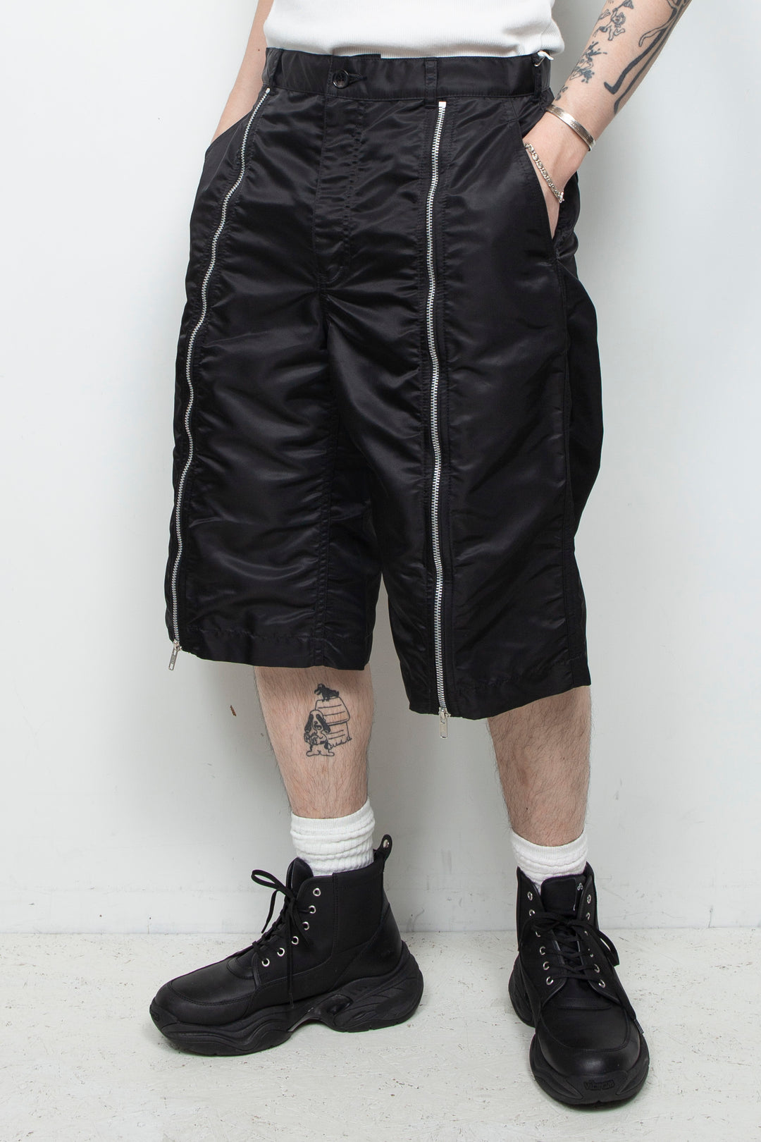 Zipper nylon baggy shorts Black