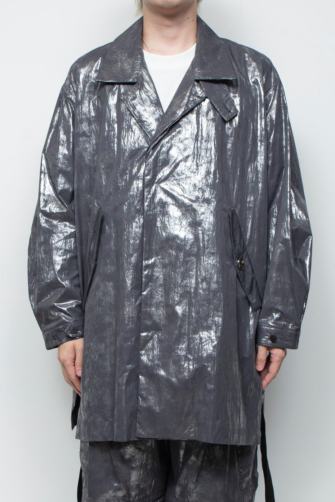Washed foil coated stand collar light coat STEEL GRAY