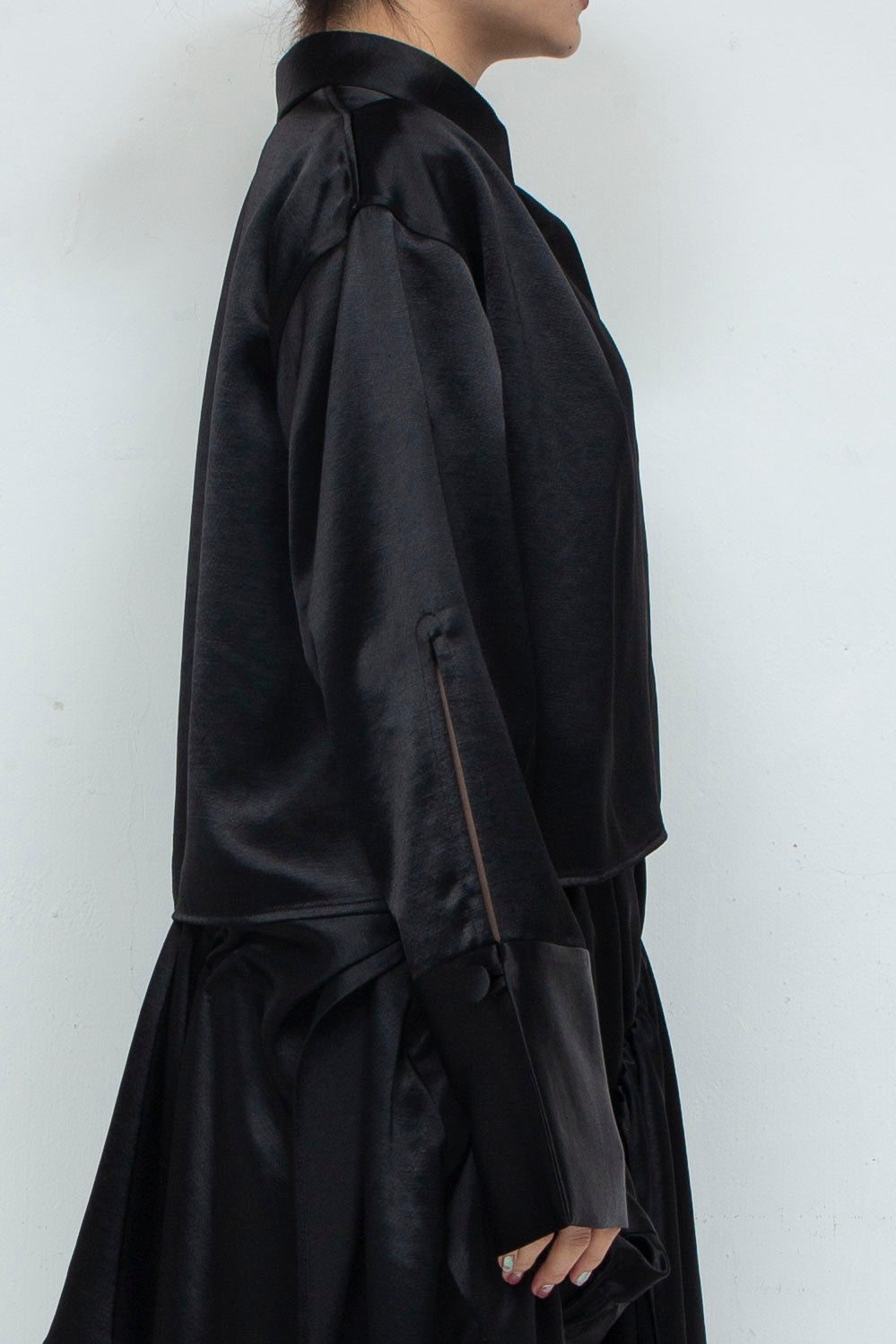 Asymmetric short shirts BALCK