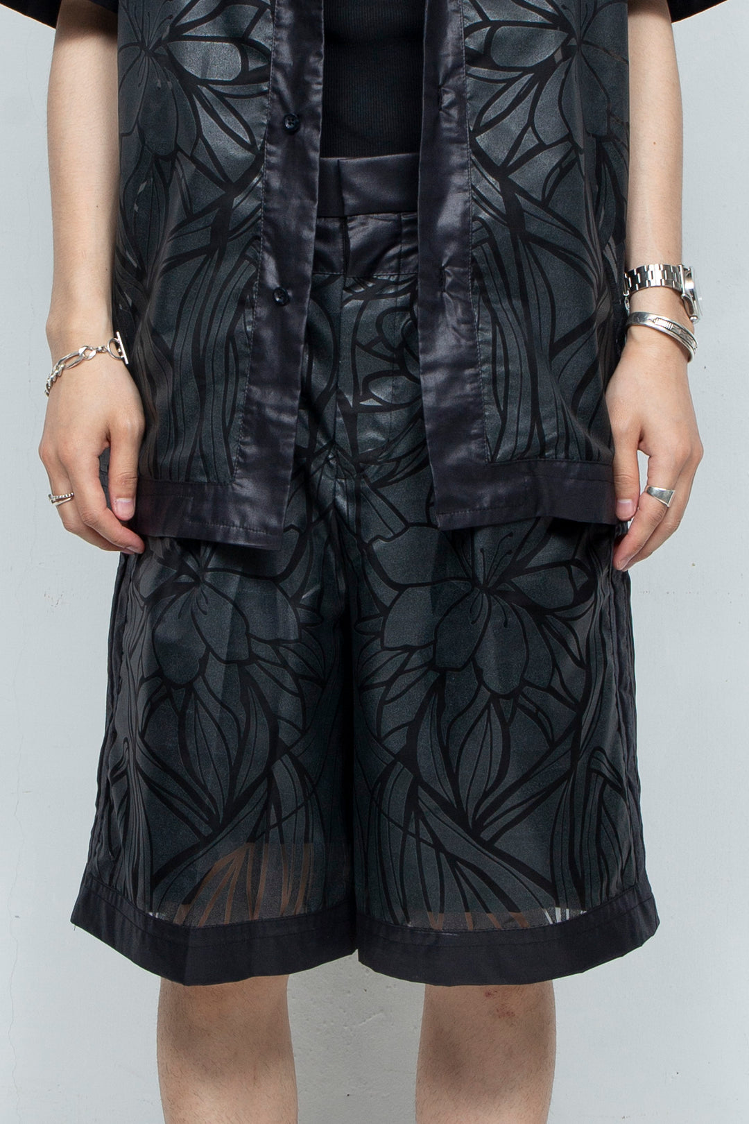 Graphic Sheer Half Pants