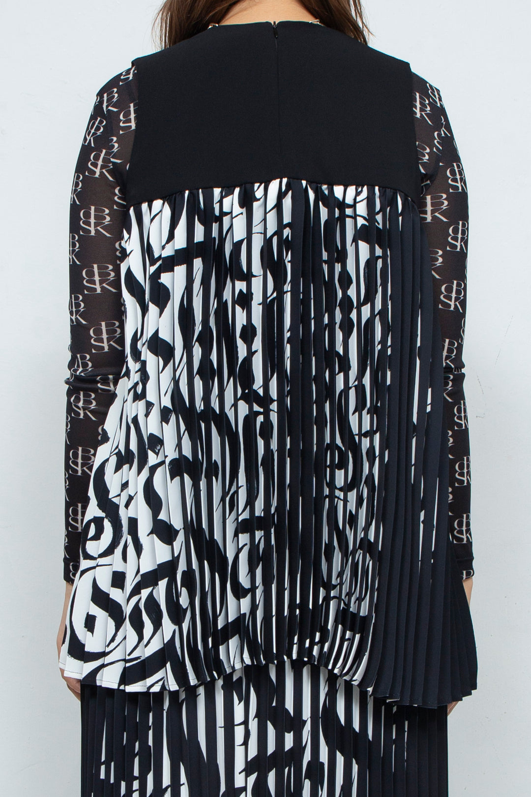 Two Face Accordion Pleats Sleeve-less Top BI