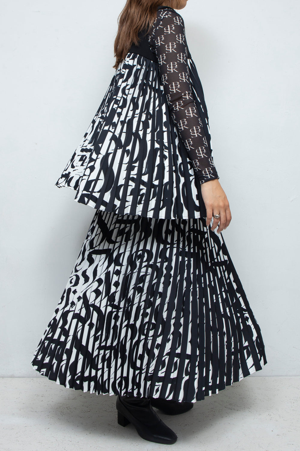 Two Face Accordion Pleats Sleeve-less Top BI