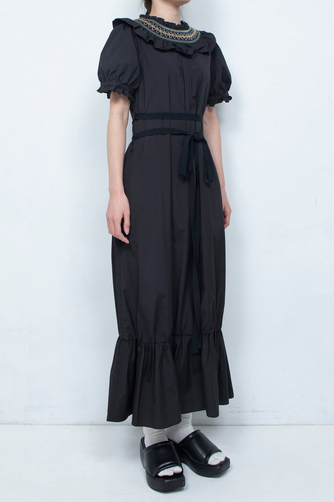 SMOCKING WAIST RIBBON MAXI DRESS BLACK