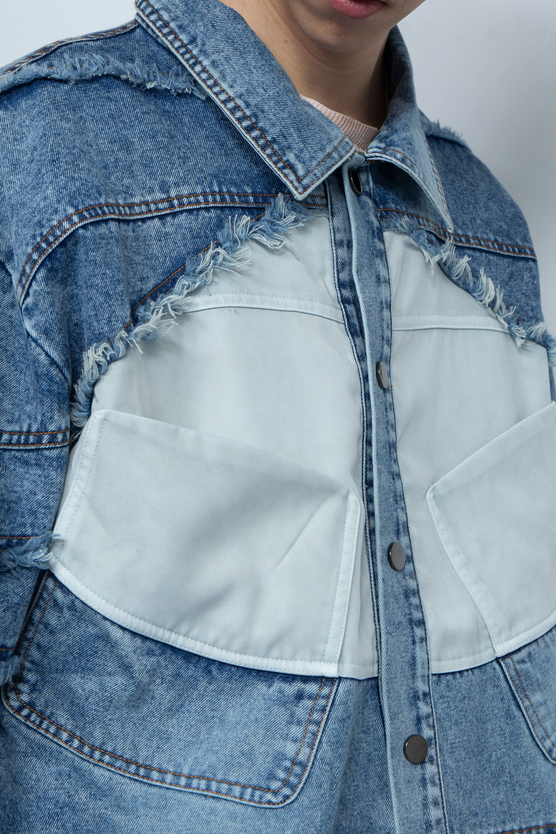 Silhouette fringed zipper denim jacket