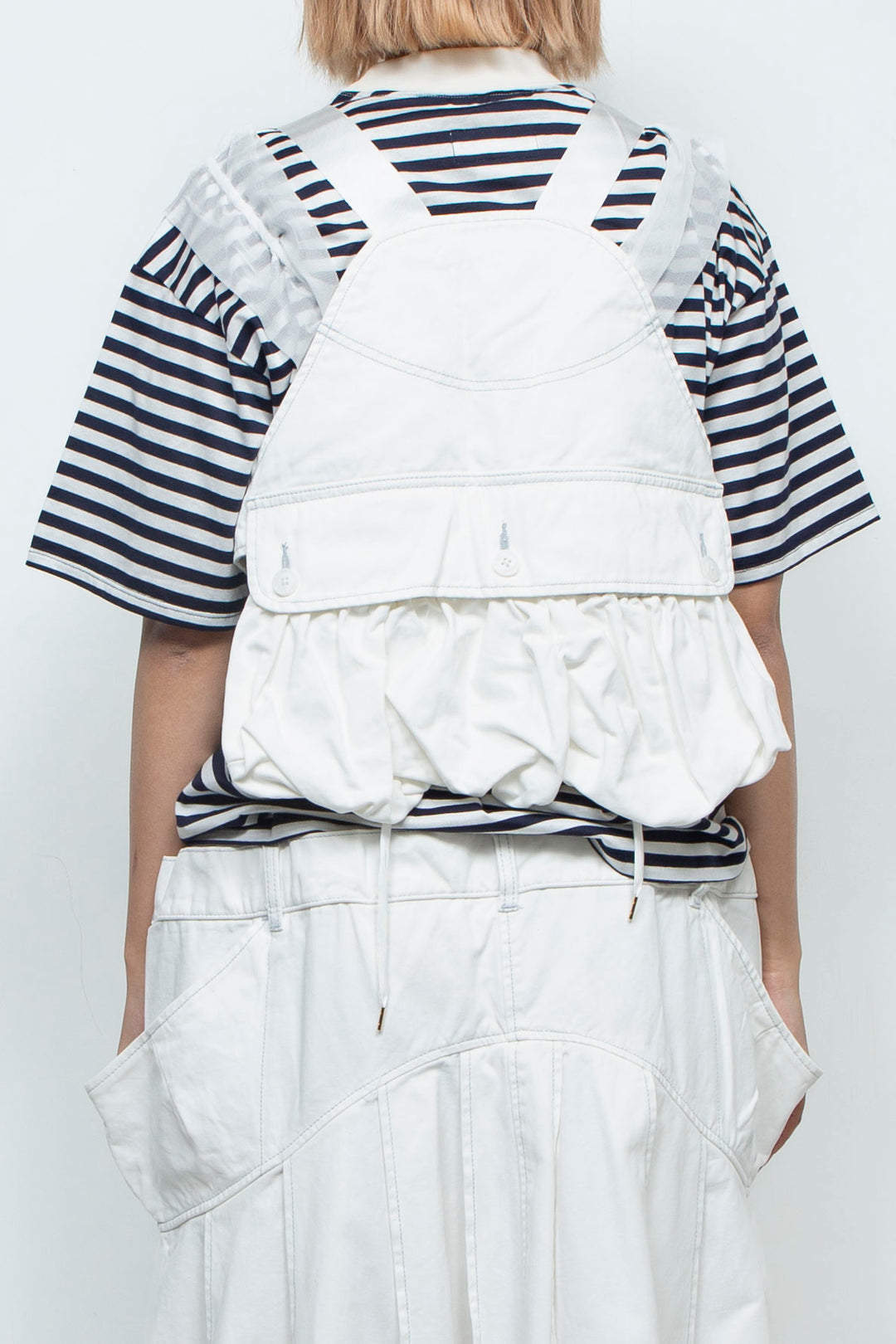 look-forward vest white