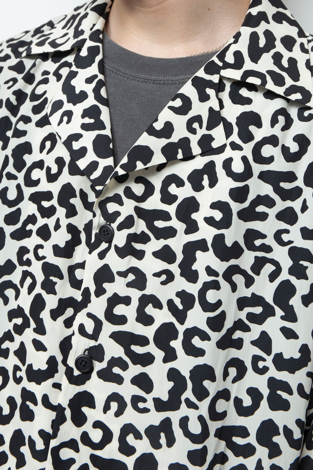 LEOPARD OPEN COLLAR SHIRT / WHITE