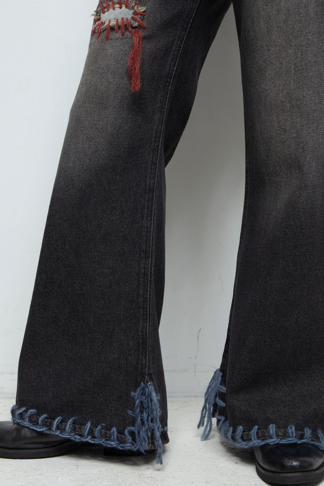 TΣist Hand Stitch Denim Flare Pants / Black