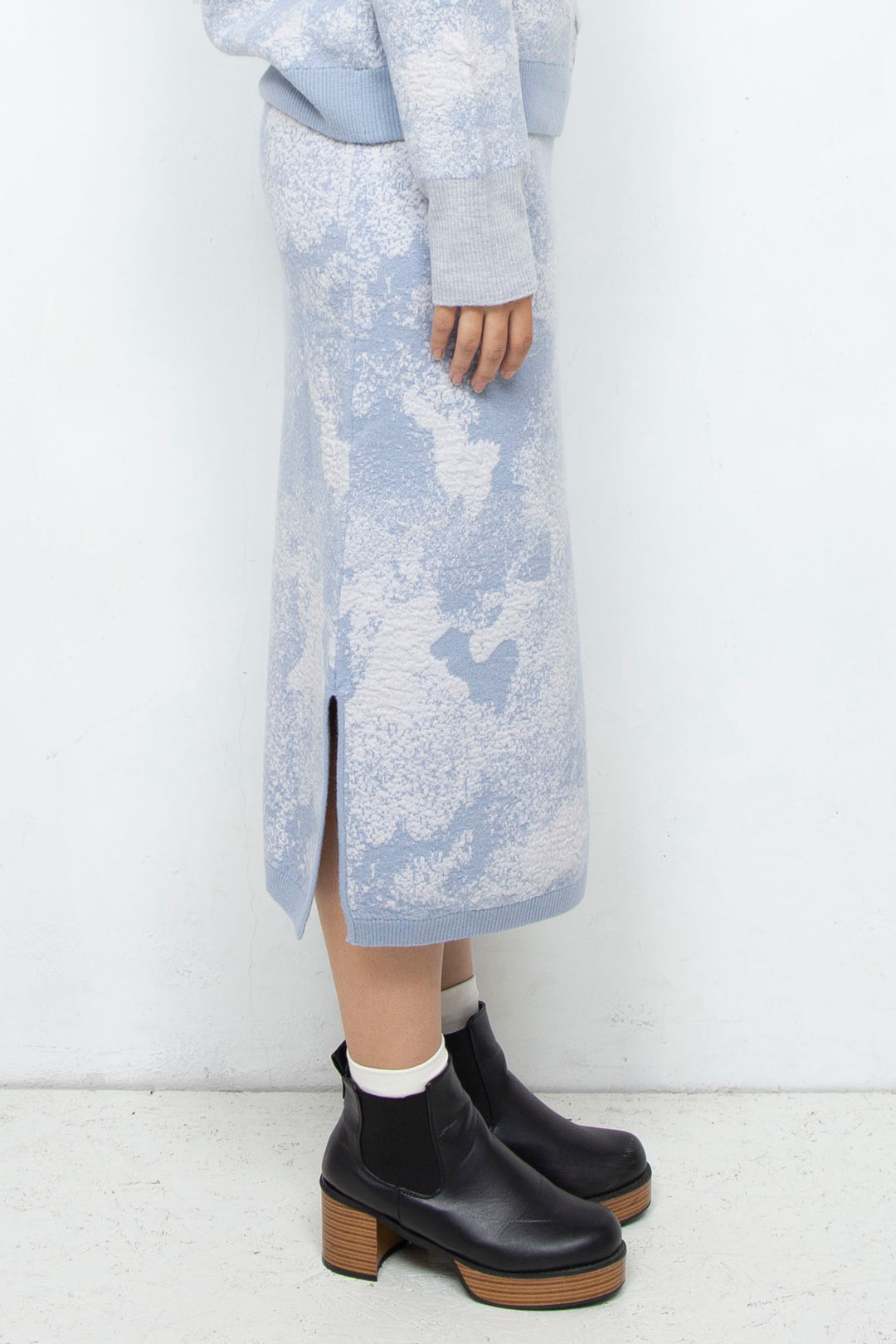 Milling Slit Knit Skirt Blue