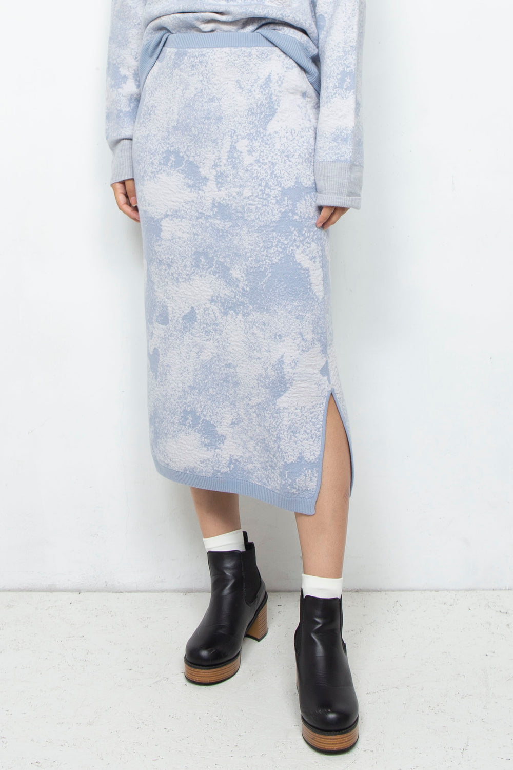 Milling Slit Knit Skirt Blue