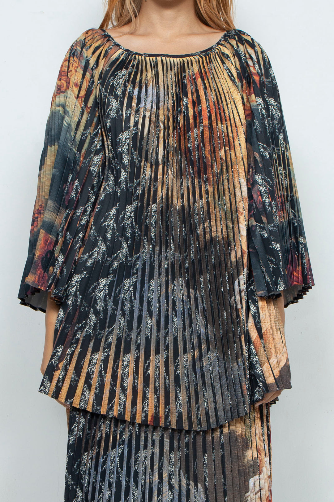 Two-Face Accordion Pleats Blouse