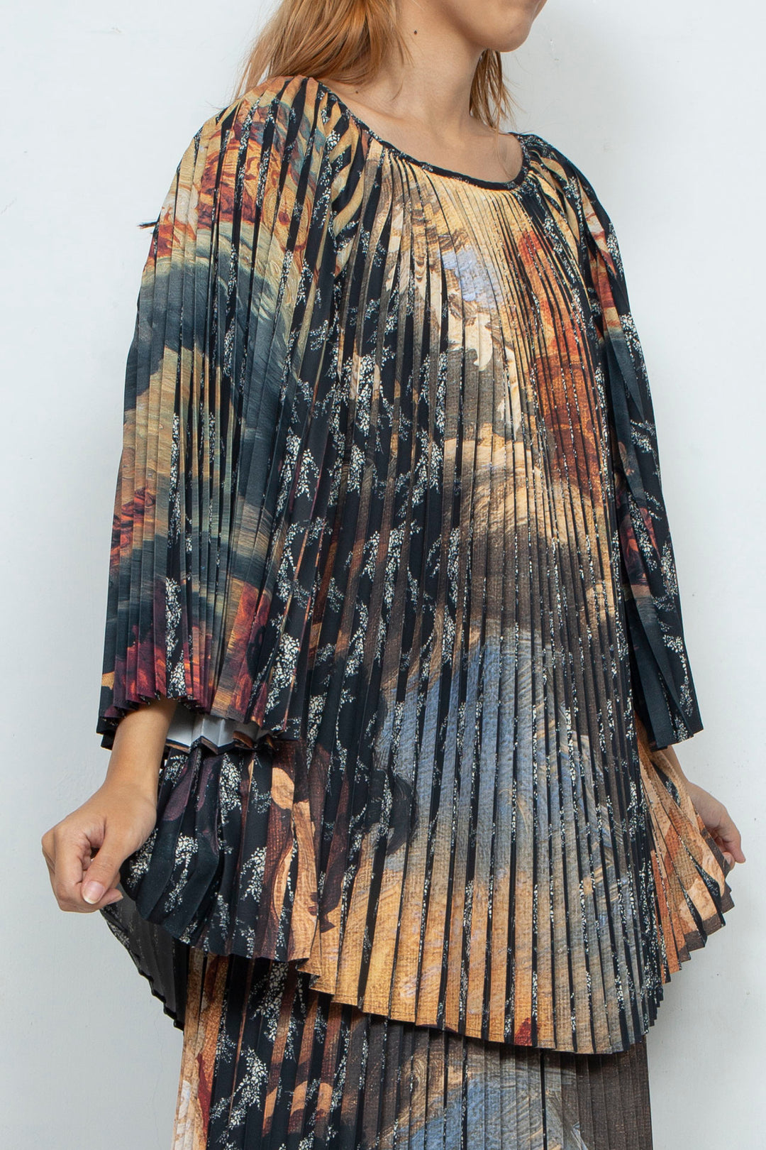 Two-Face Accordion Pleats Blouse