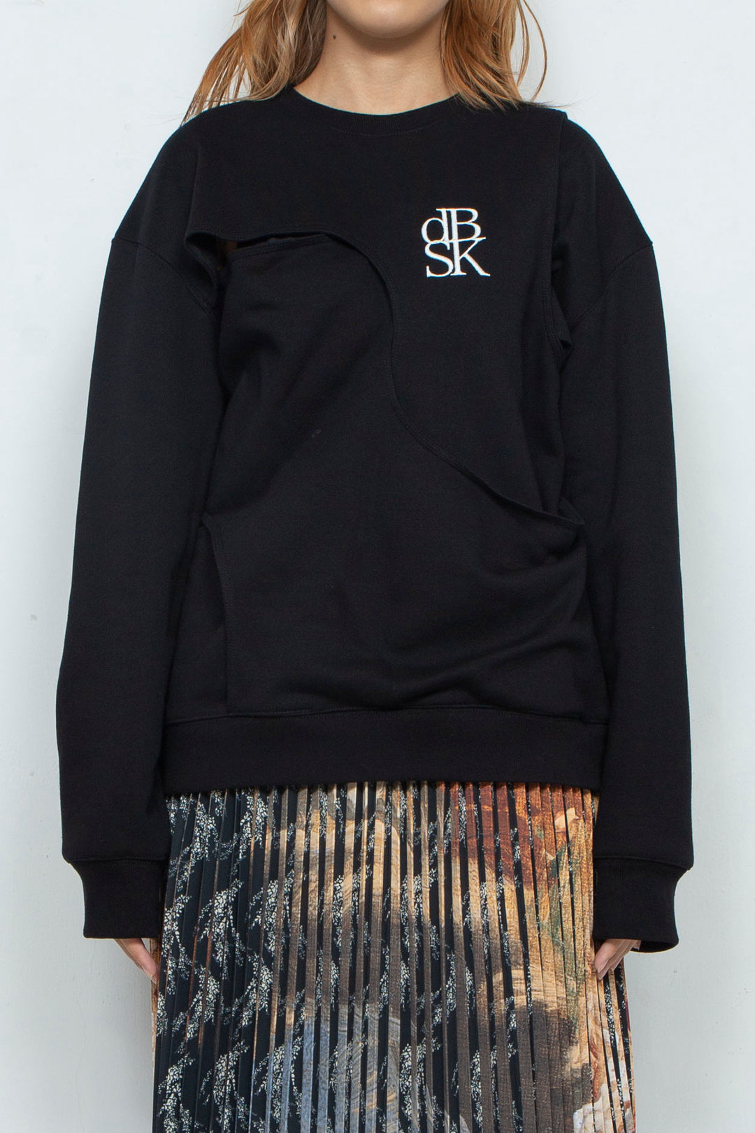 Assemble Sweat Tops / BLACK